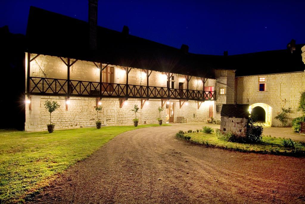 Chateau De La Roche Martel Roiffé Exterior photo