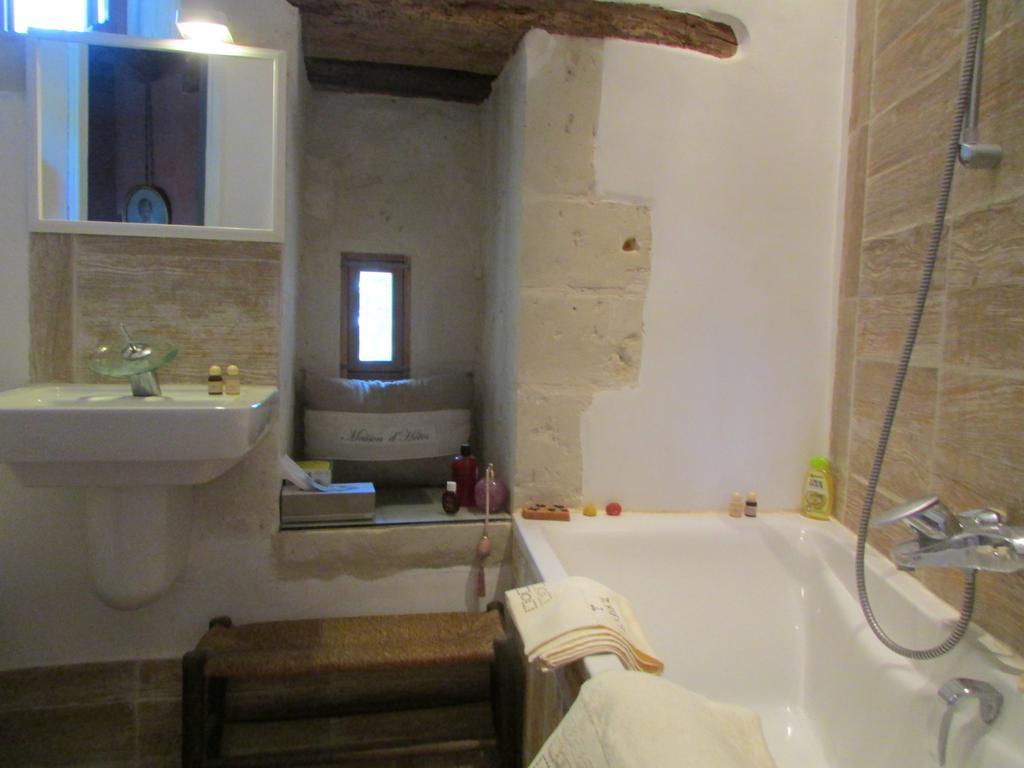 Chateau De La Roche Martel Roiffé Room photo